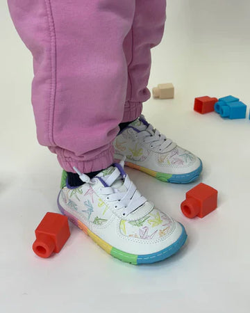 Child wearing PaperKrane Kids Krane Shoes - White.