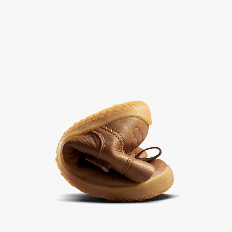 Vivobarefoot Kids Boot Ludo Hi Winterised - Acorn, curled up.