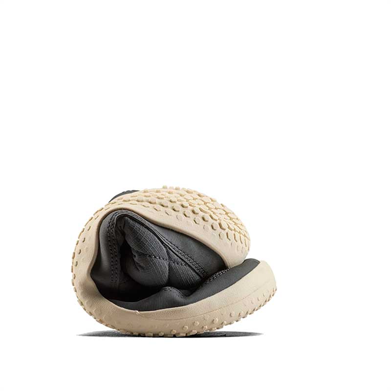 Vivobarefoot Junior Boot Gobi Hiber - Bristol Black, curled up.