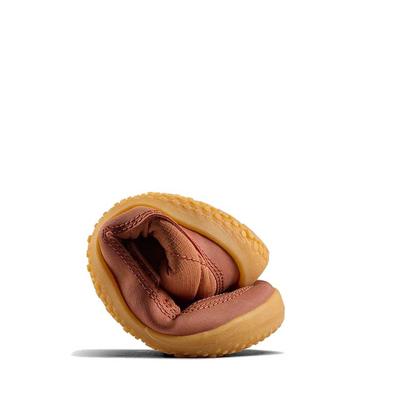 Vivobarefoot Toddler Boot Gobi Hiber - Umber, curled view.