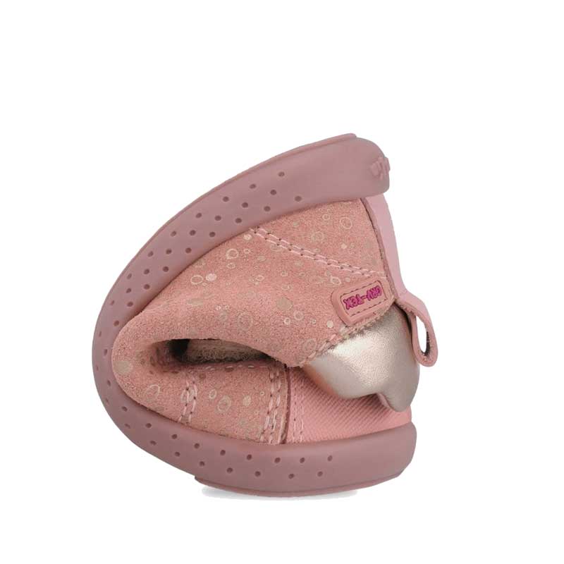 Garvalin Barefoot First Shoe - Pink Wood, scrunched up.