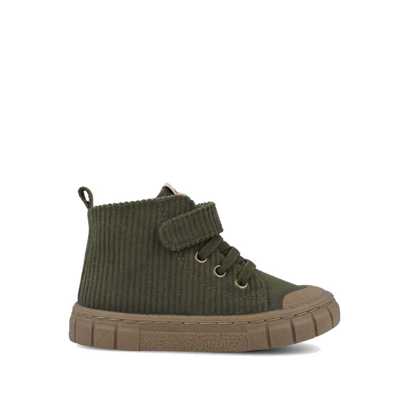 Garvalin Kids Boot in olive, outer side view.