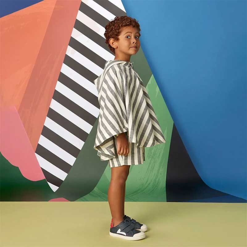 Child wearing Tip Toey Joey Kids Trainers Hopper - Navy.