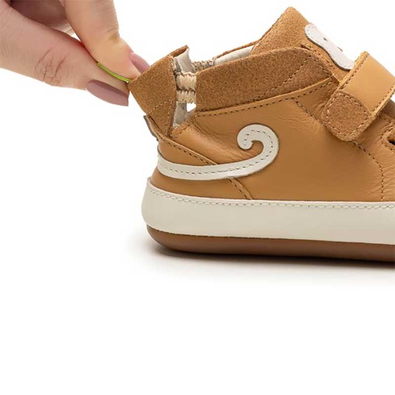 Tip Toey Joey Toddler Boot Monkey Hug - Hay, close up of elasticated heel.