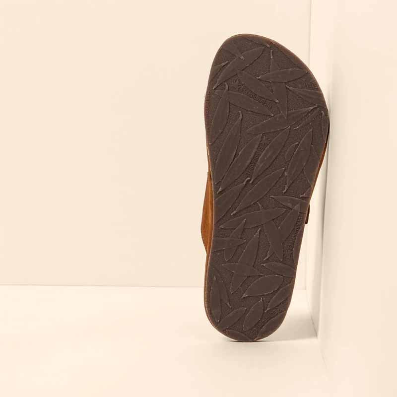 El Naturalista Barefoot Bare Slide - Brown, sole view.