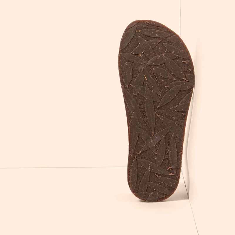 El Naturalista Barefoot Bare Sandal - Snake, sole view.