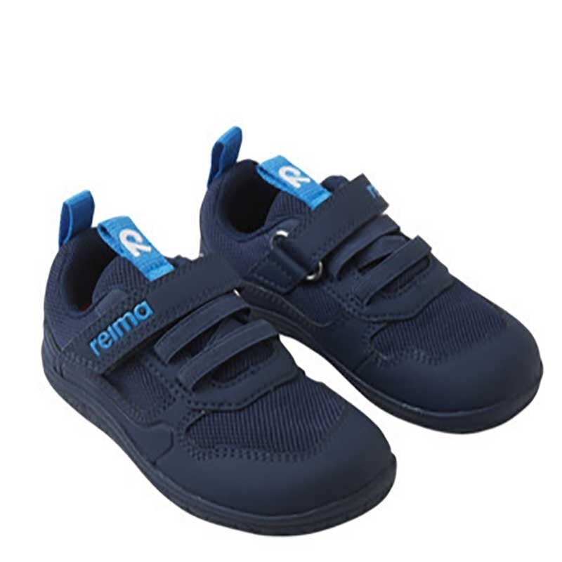 Pair of Reima Kids Trainers Telmin - Navy, angled view showing inner and outer side and front.