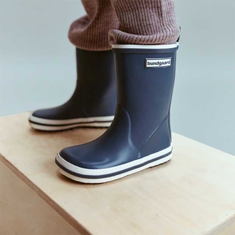 Child wearing Bundgaard Kids Wellies Classic Charly High 2 - Navy.