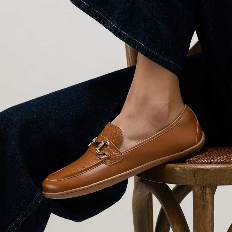Person wearing Be Lenka Women's Moccasins Divella - Biscuit.