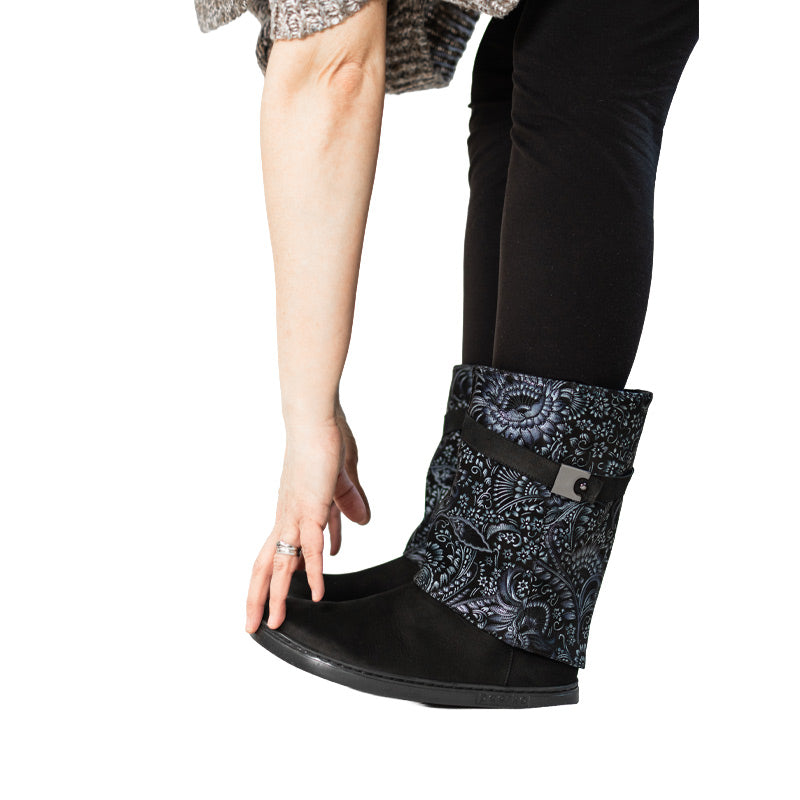 Person wearing Peerko Women's Boots Eve - Paradise, side view.