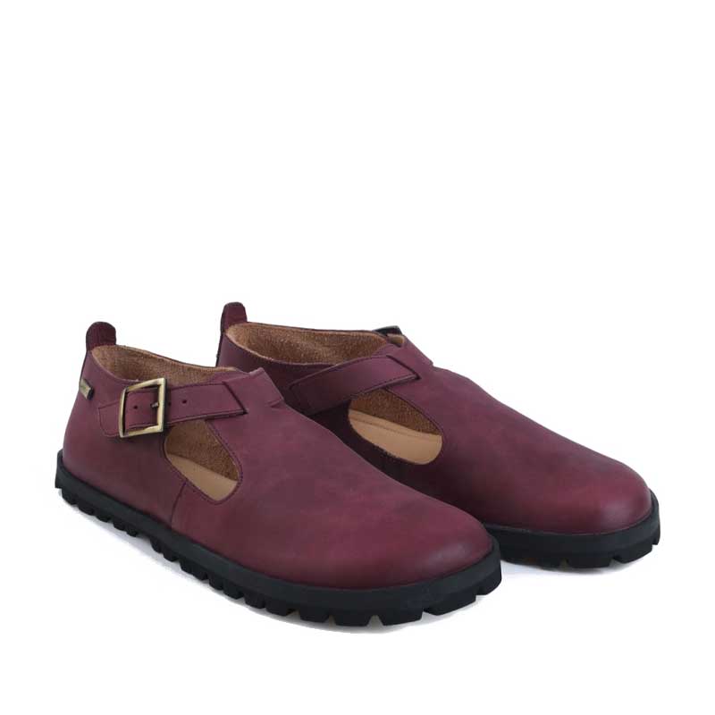 Pair of Tikki Lang.S Women's Shoes Mira - Burgundy, angled view showing outer side and front.