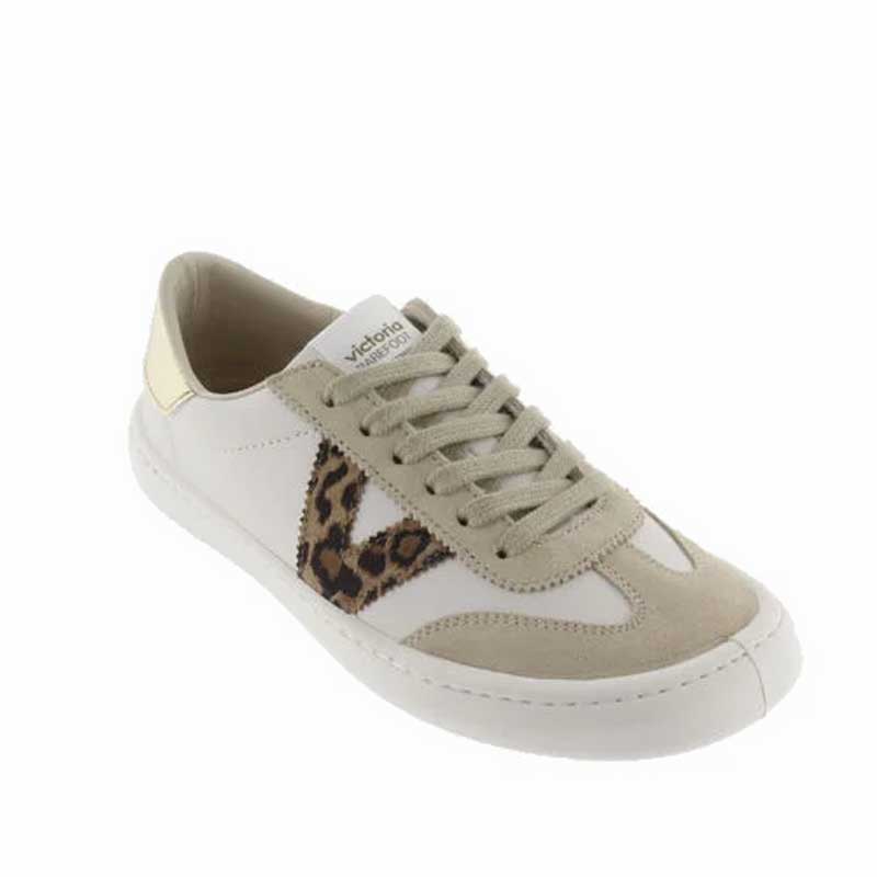 Victoria Women's Trainer Olmo - Beige, angled view showing outer side and front.