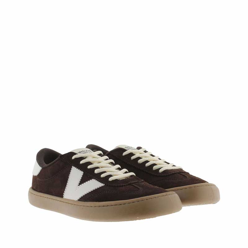 Pair of Victoria Adults Trainers Olmo - Chocolate, angled view showing outer side and front.