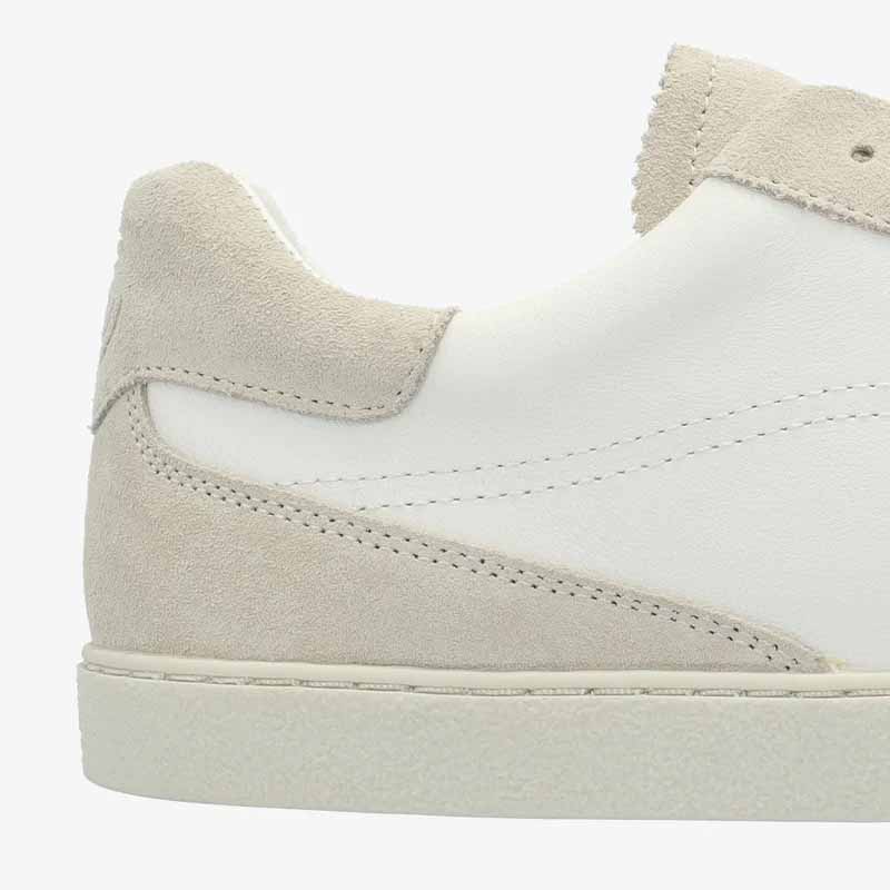 Groundies Adults Panama Trainer - Beige, close up of rear side.