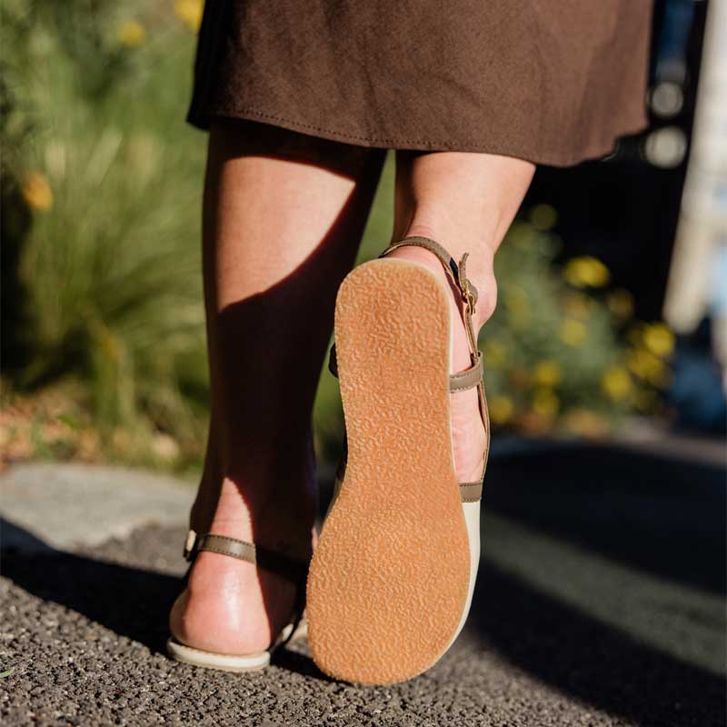 Shapen Women's Twiggy Sandals - Beige and Brown