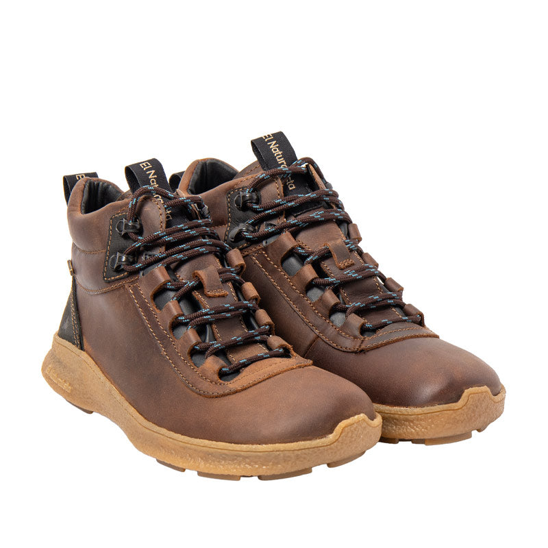 Pair of El Naturalista Barefoot Arizona Oroel Boots - Terra, angled view showing outer side and front.