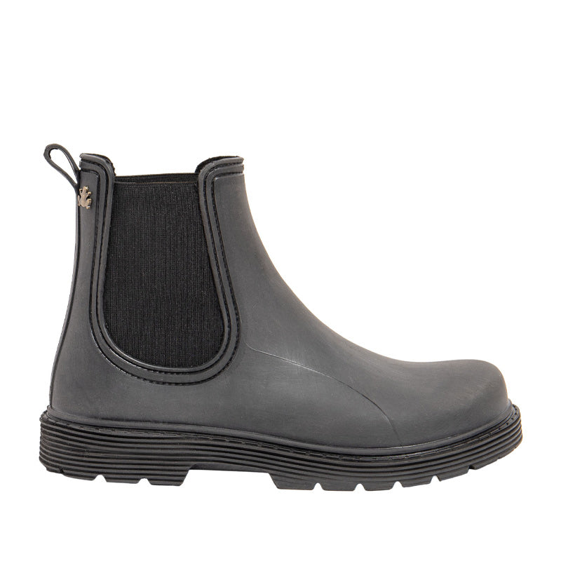 El Naturalista Barefoot Chuva Wellington Boot - Black, outer side view.