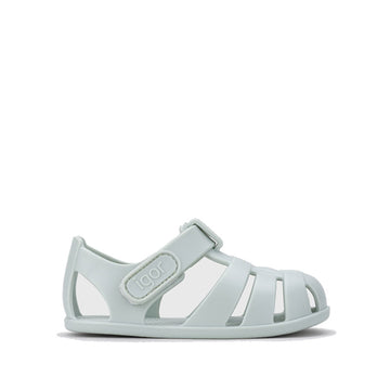Igor Nemo Jelly Shoe in mint, outer side view.