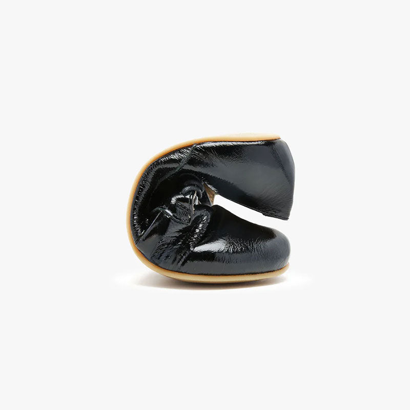 Origo Women's Derby Shoe - Black Patent, scrunched up.