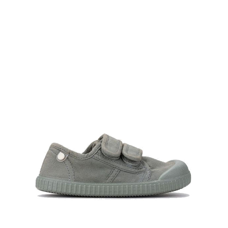 Igor Berri BRF Canvas Shoe in green, outer side view.